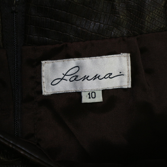 VTG LANNA Crocodile Embossed Leather Skirt - Picture 6 of 8